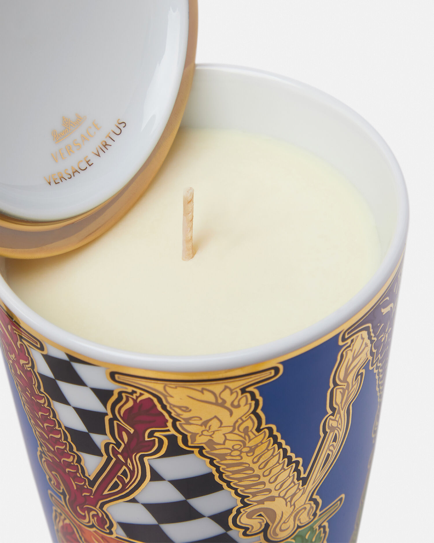 Virtus Scented Candle