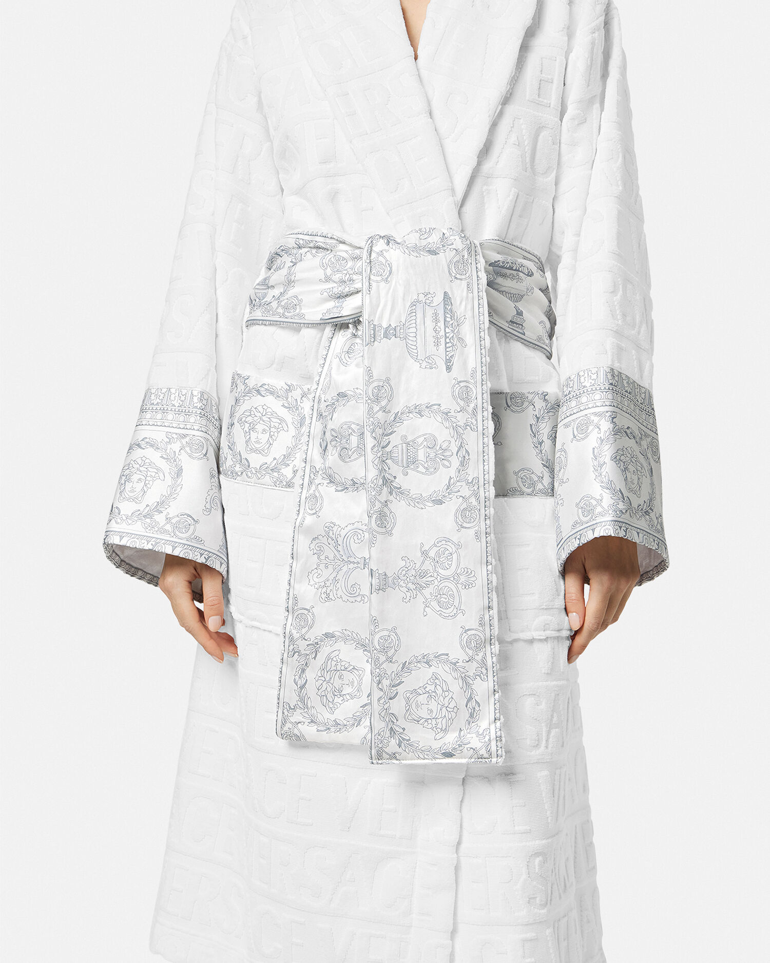 Crystal I ♡ Baroque Bride Bathrobe