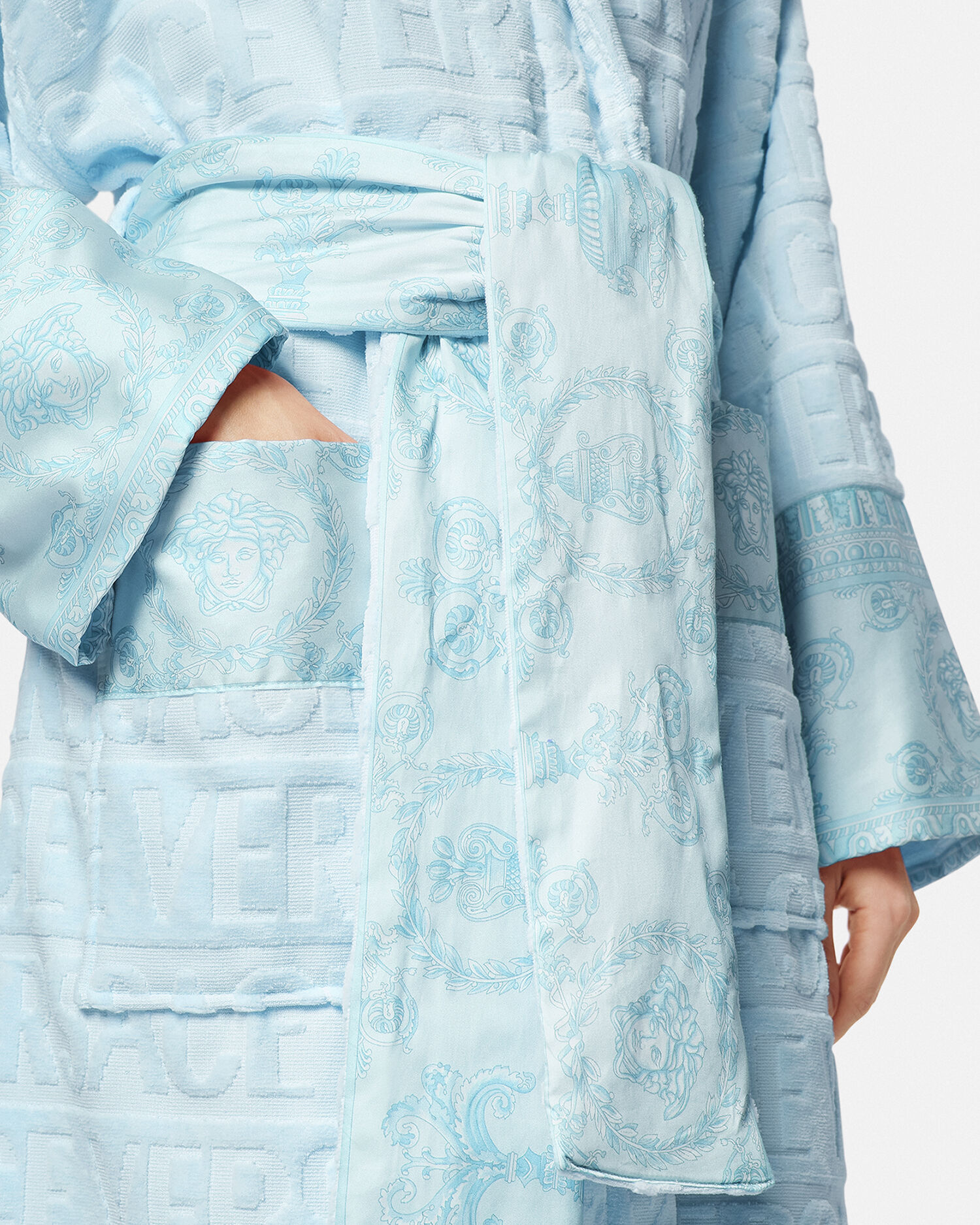 I ♡ Baroque Bathrobe