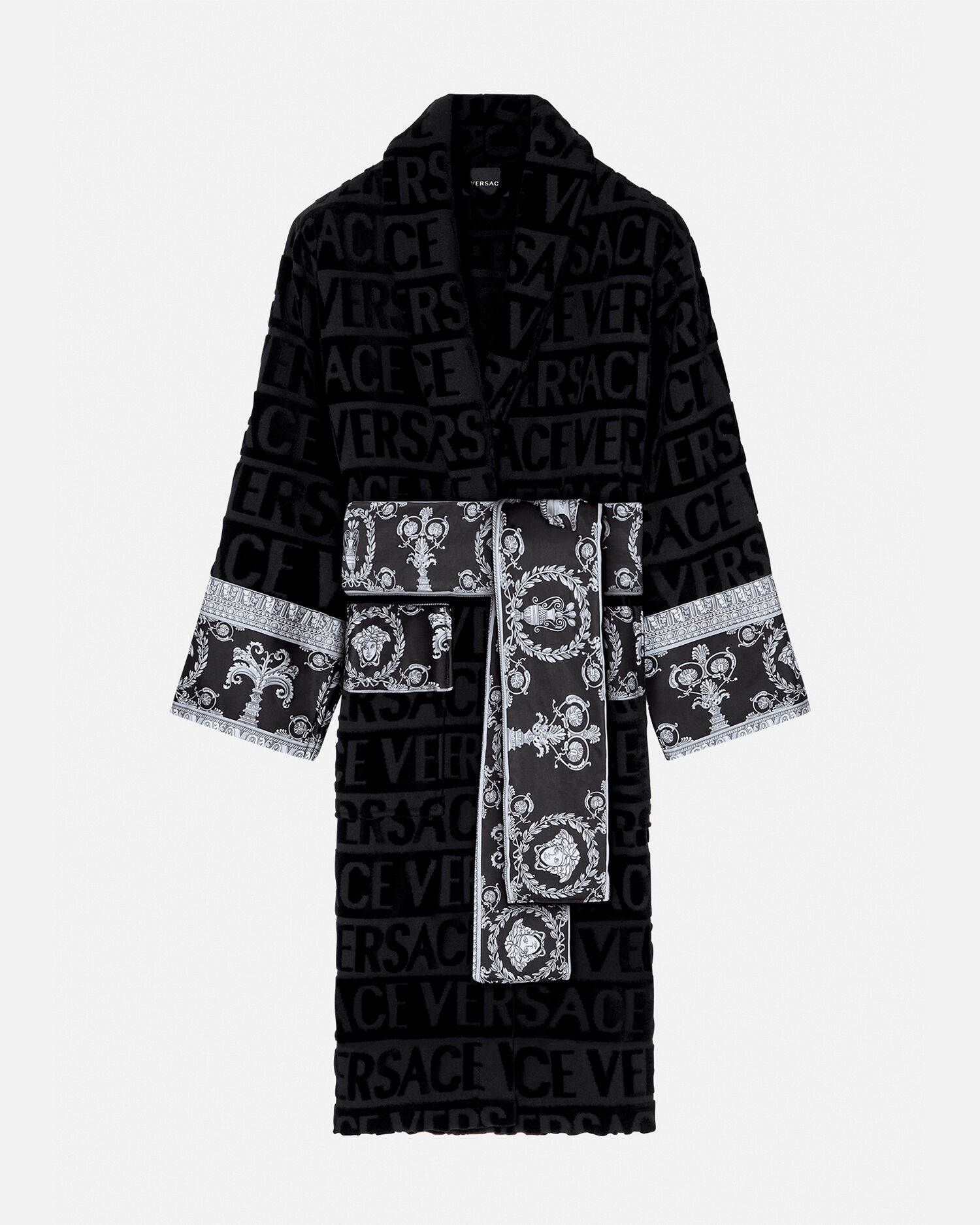 I ♡ Baroque Bathrobe