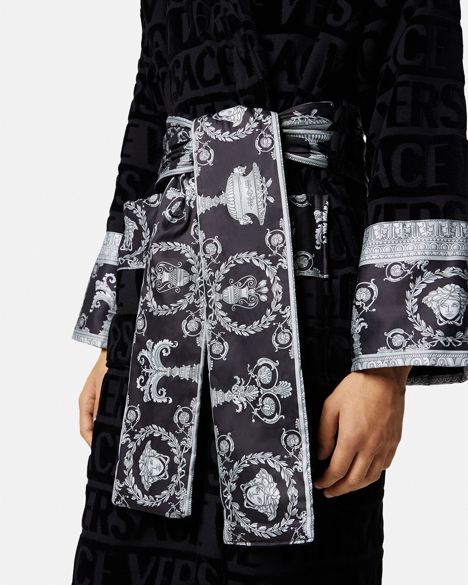 I ♡ Baroque Bathrobe