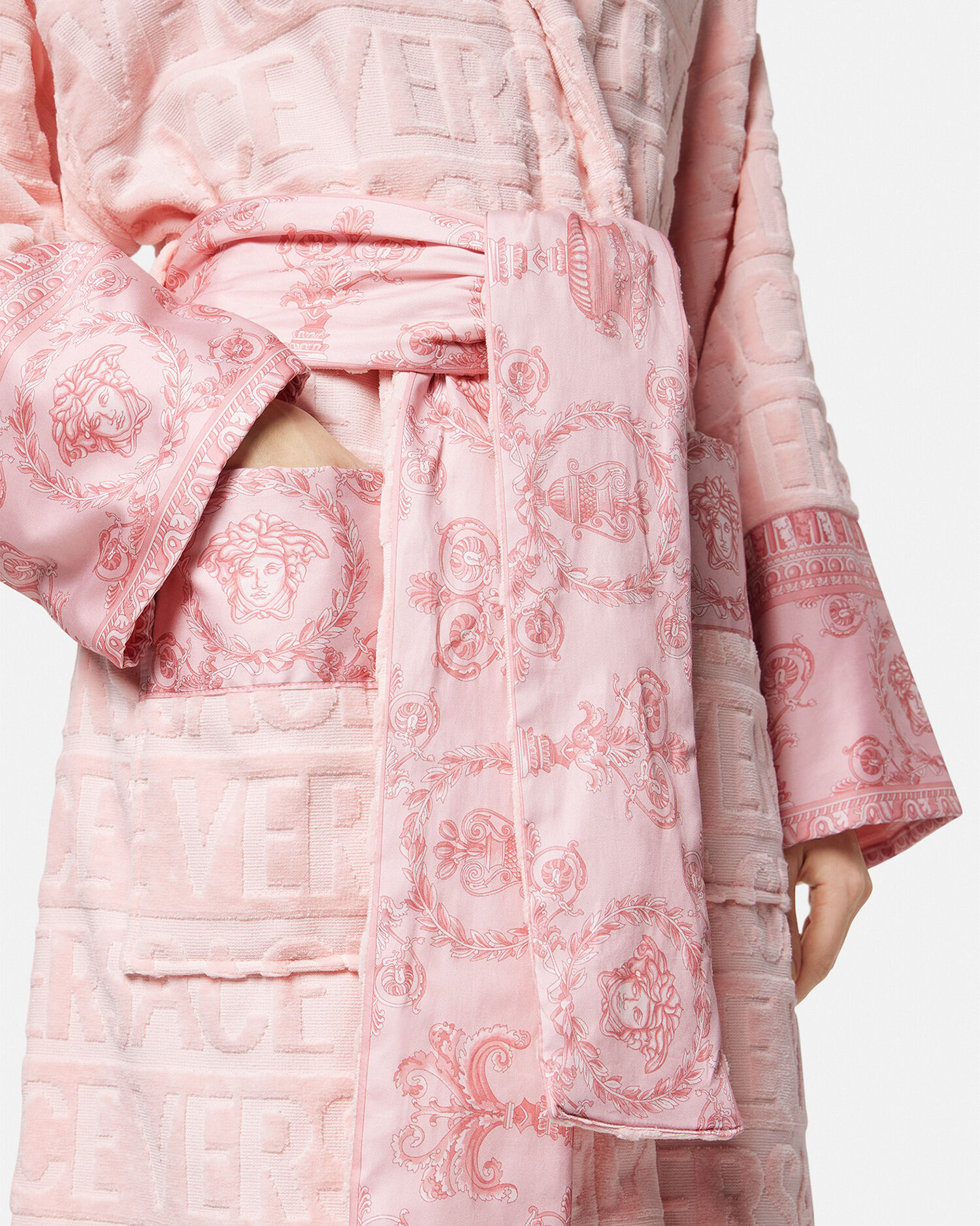 I ♡ Baroque Bathrobe