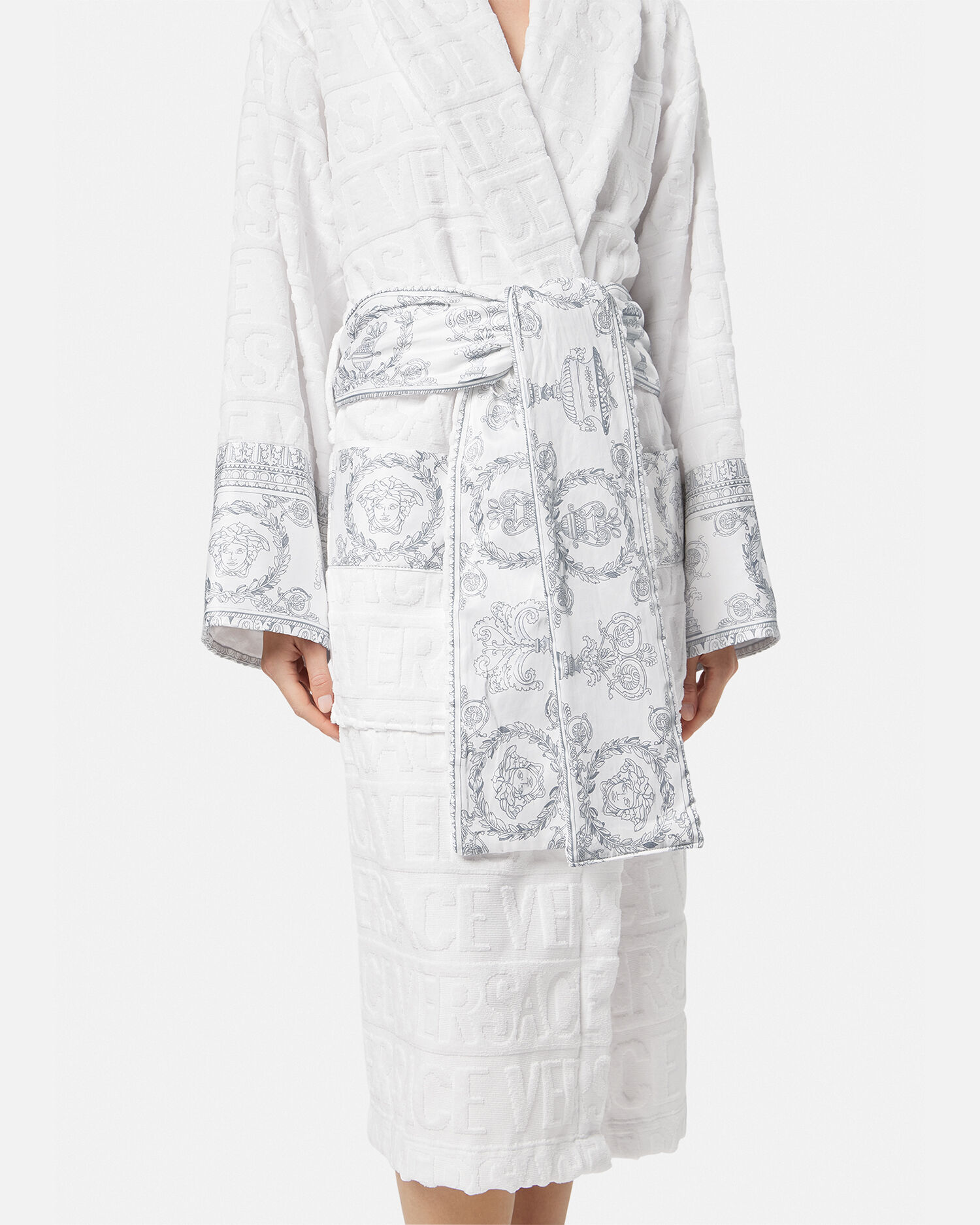 I ♡ Baroque Bathrobe