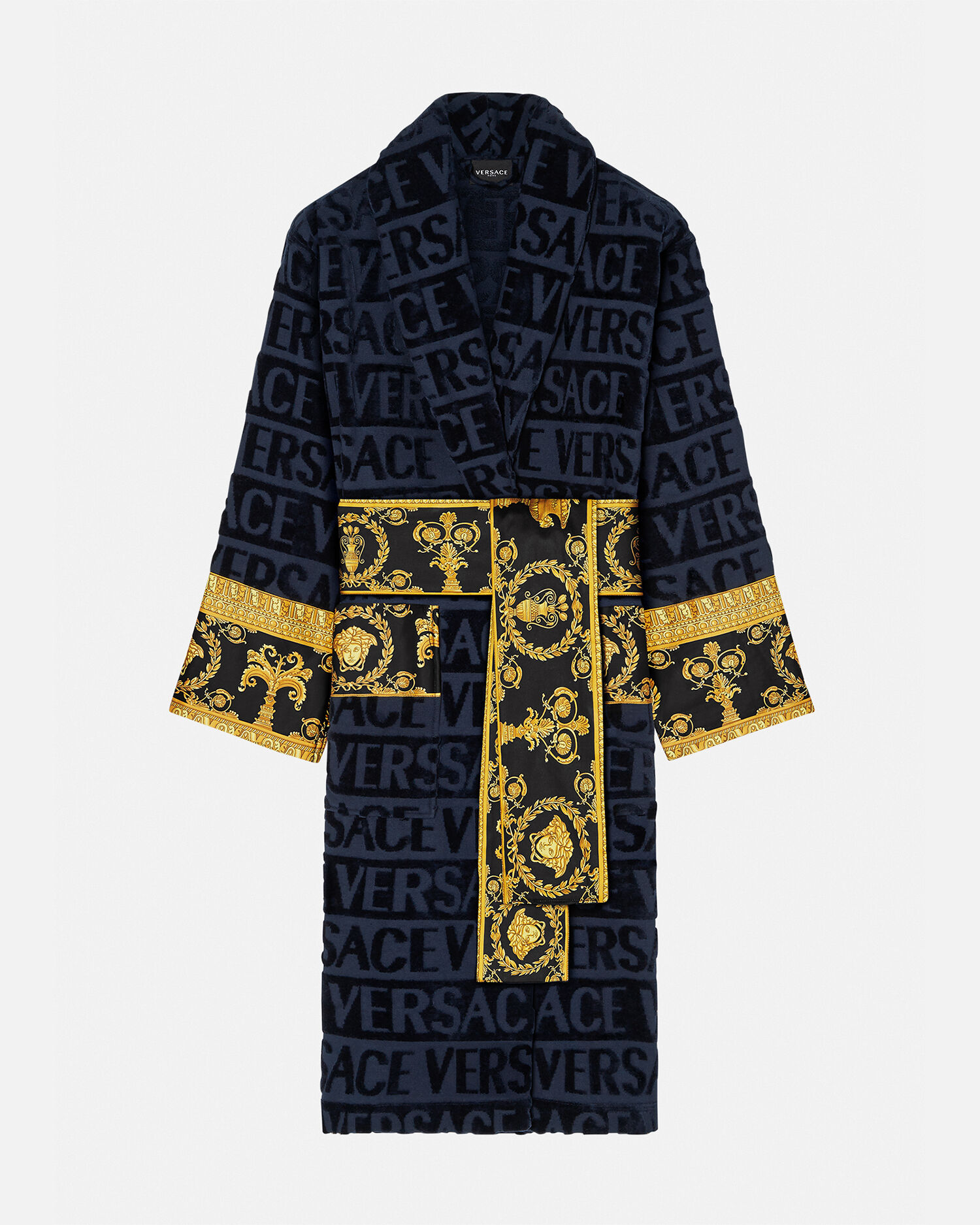 I ♡ Baroque Bathrobe