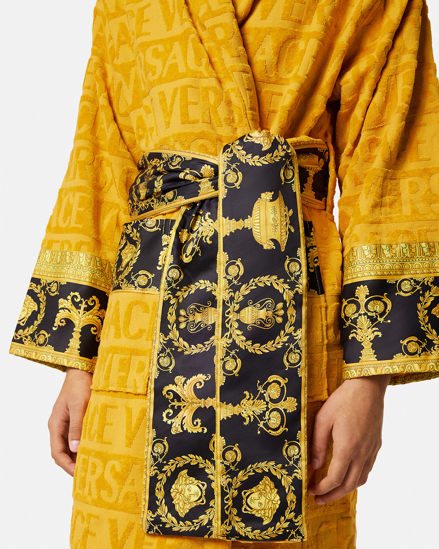 I ♡ Baroque Bathrobe