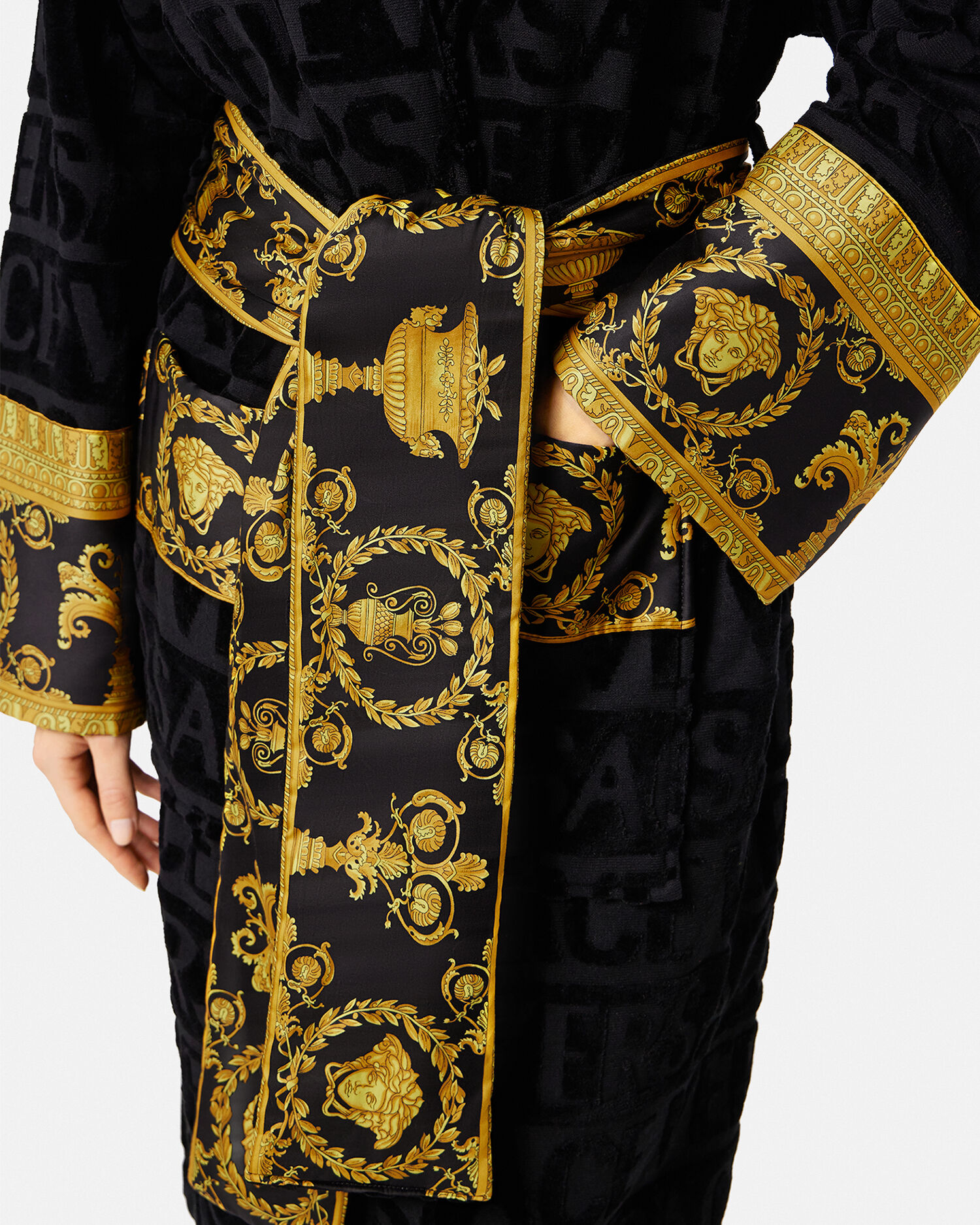 I ♡ Baroque Bathrobe