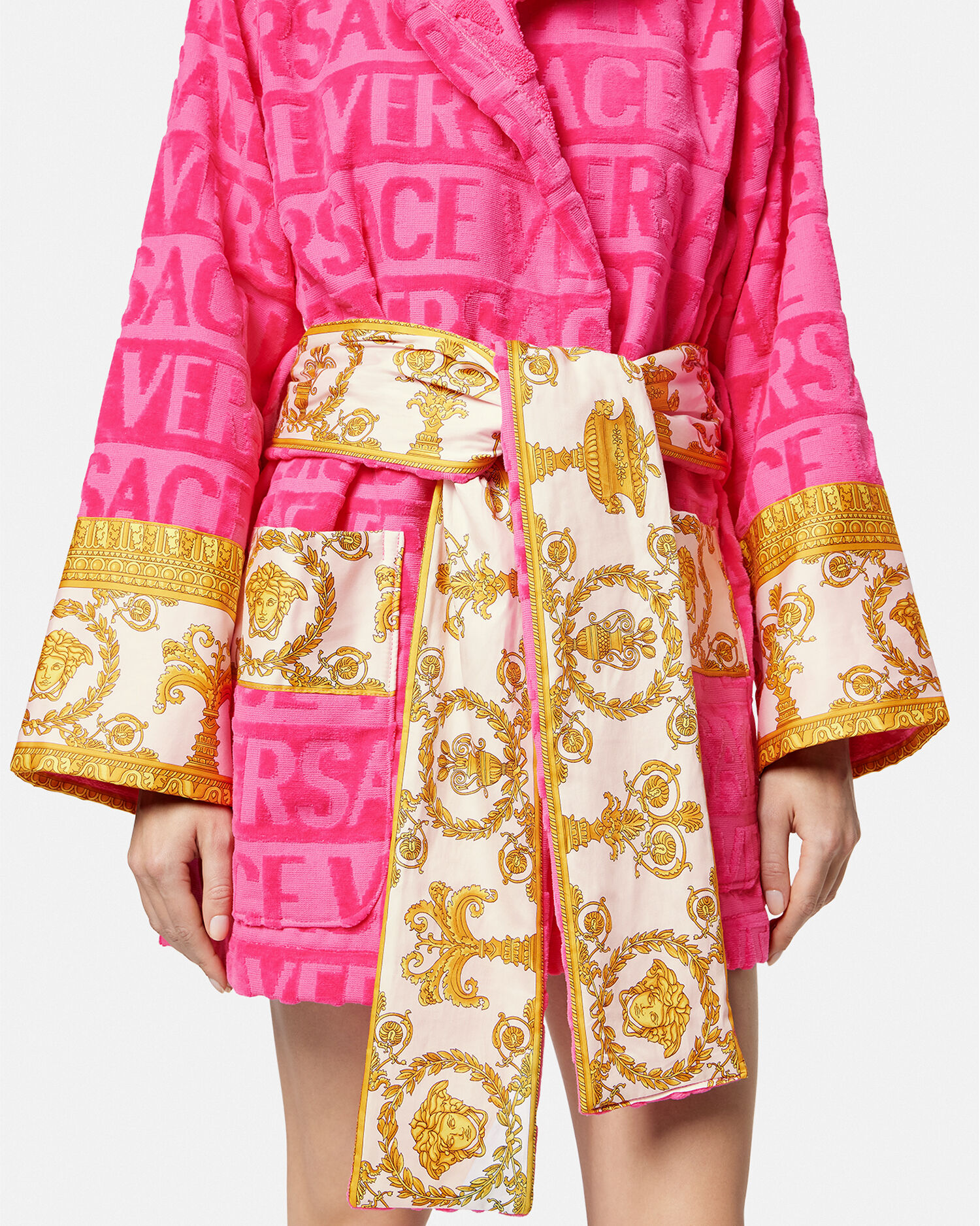 I ♡ Baroque Short Bathrobe