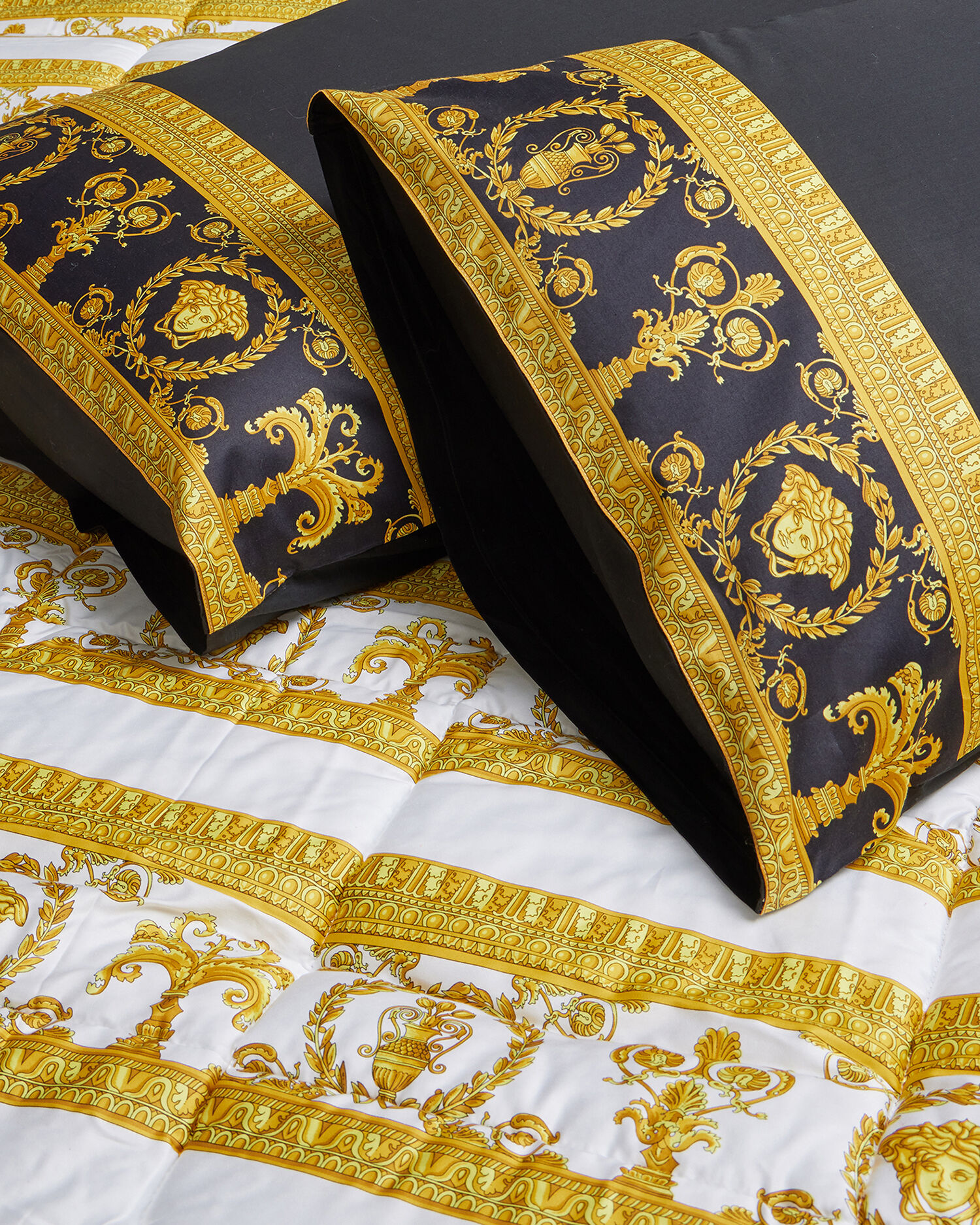 I ♡ Baroque Full/Queen Bed Set