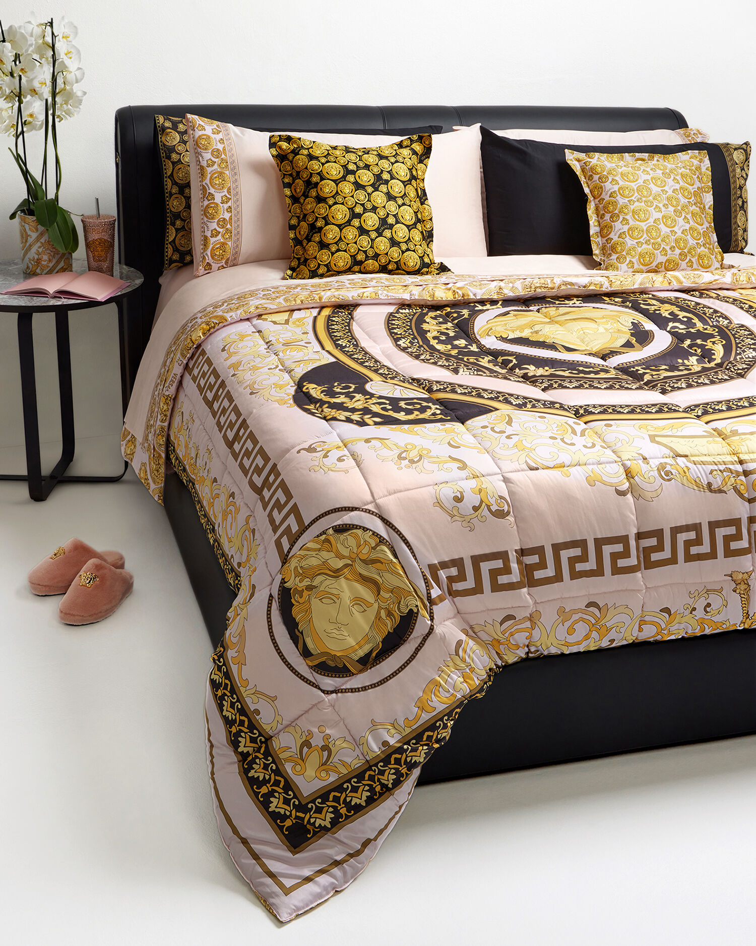 Medusa Amplified FULL/QUEEN Pillowcase Set