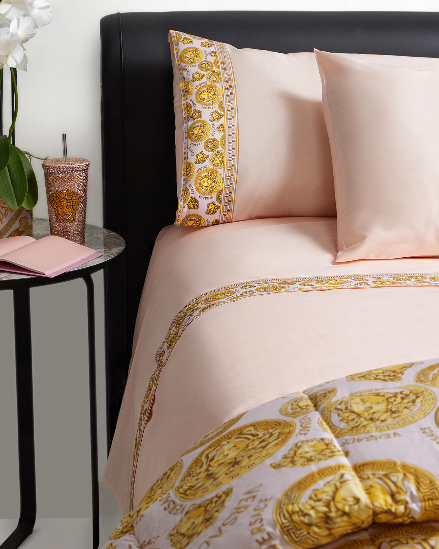 Medusa Amplified FULL/QUEEN Pillowcase Set