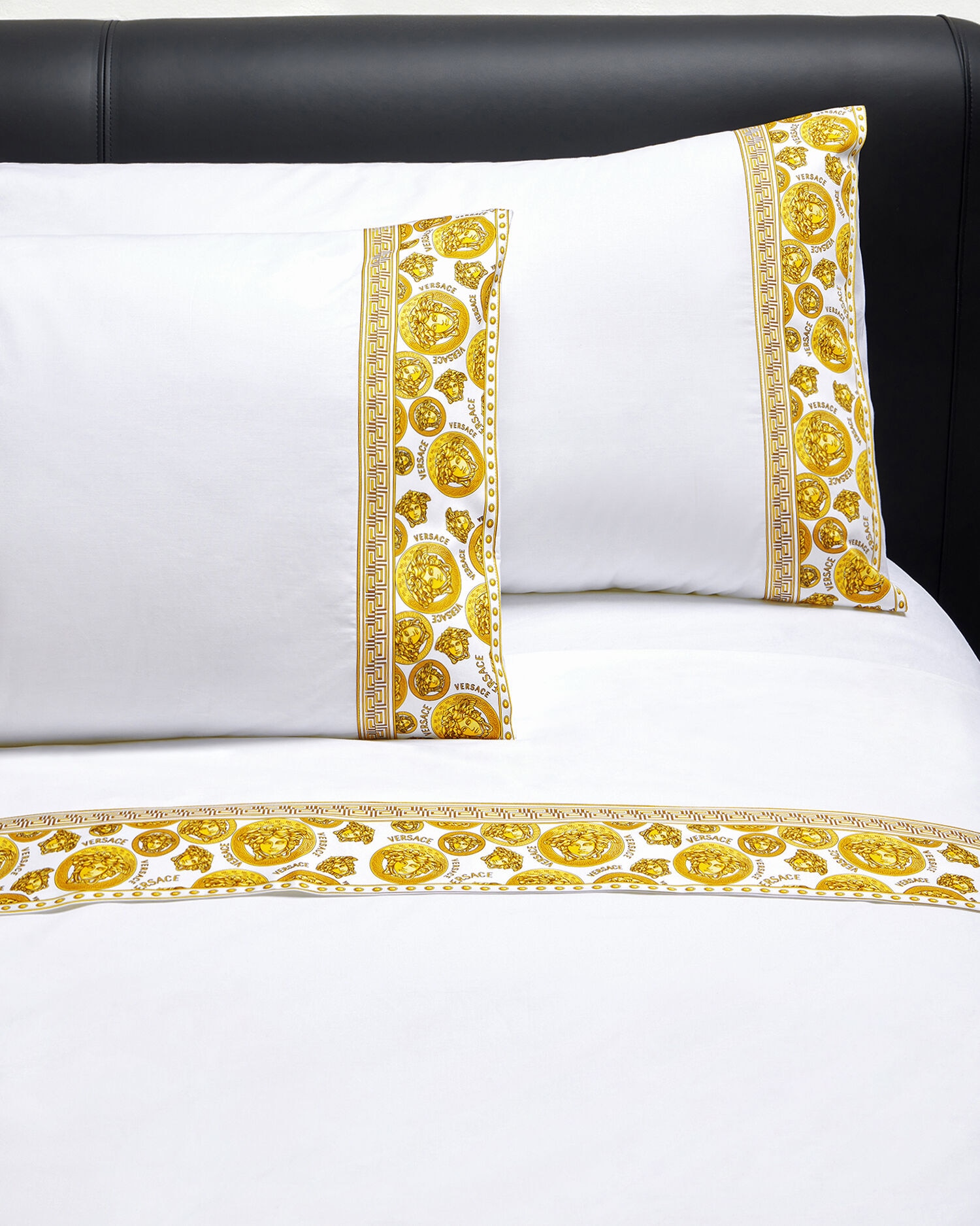 Medusa Amplified King/Calki Pillowcase Set