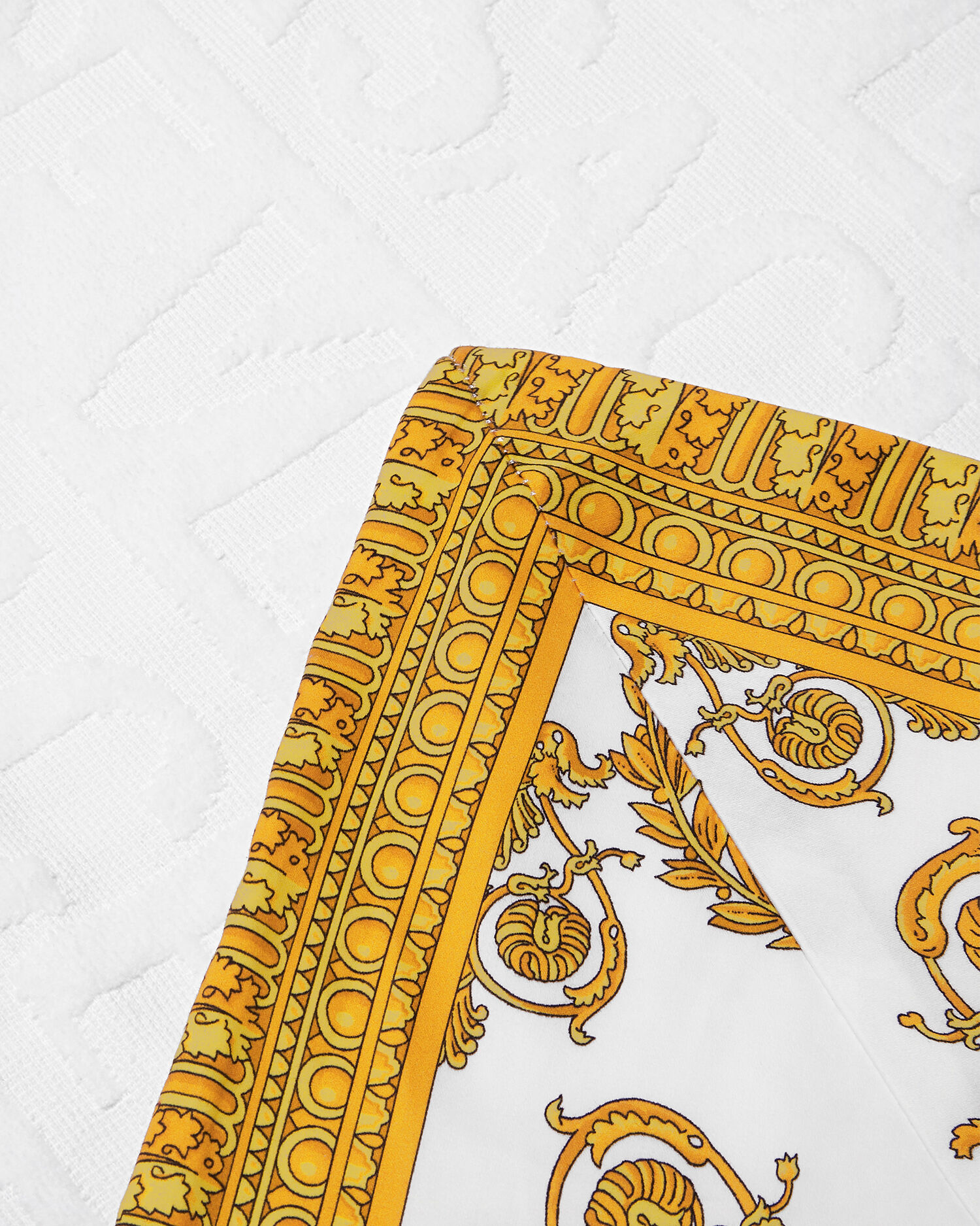 I ♡ Baroque Beach Towel