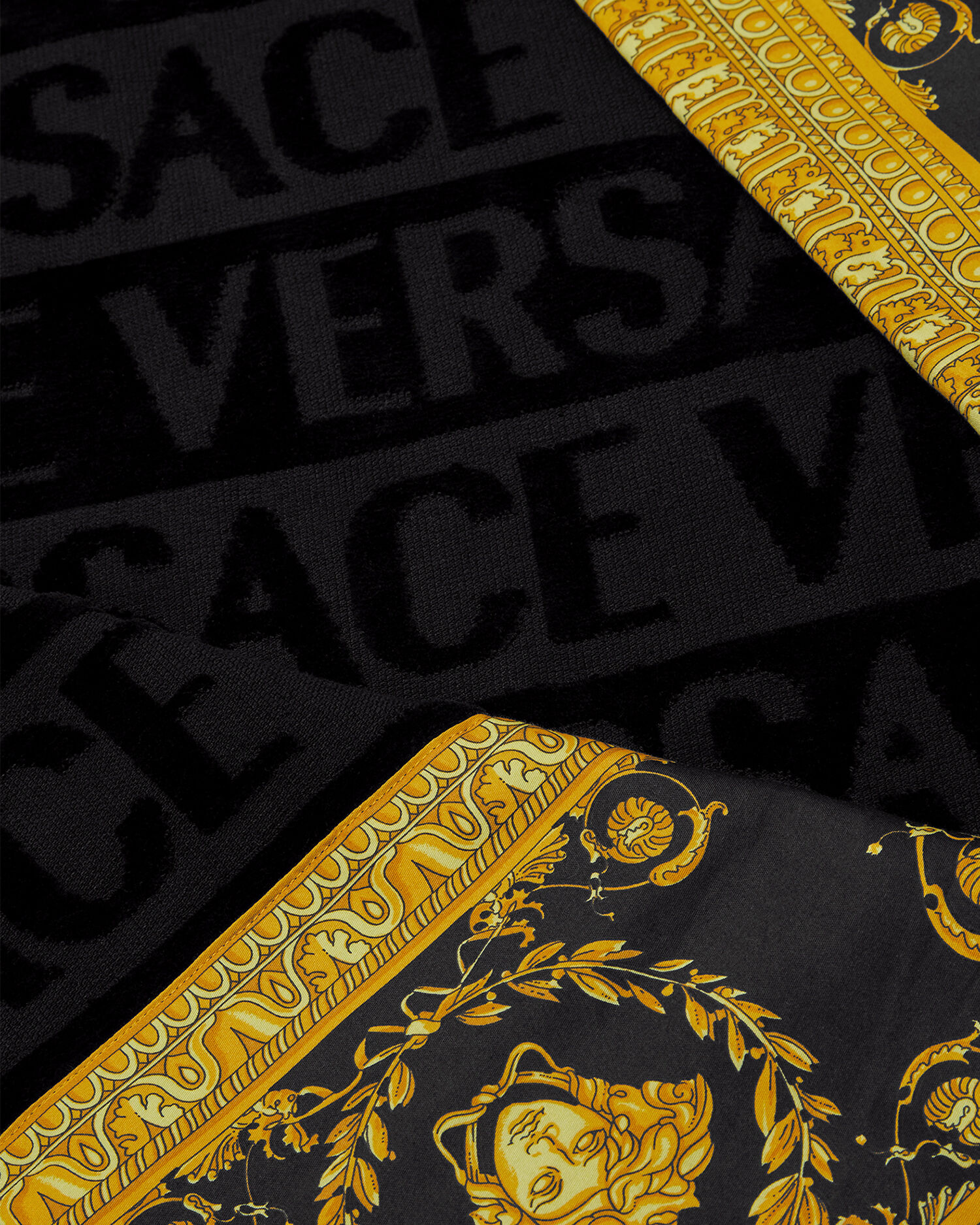 I ♡ Baroque Beach Towel