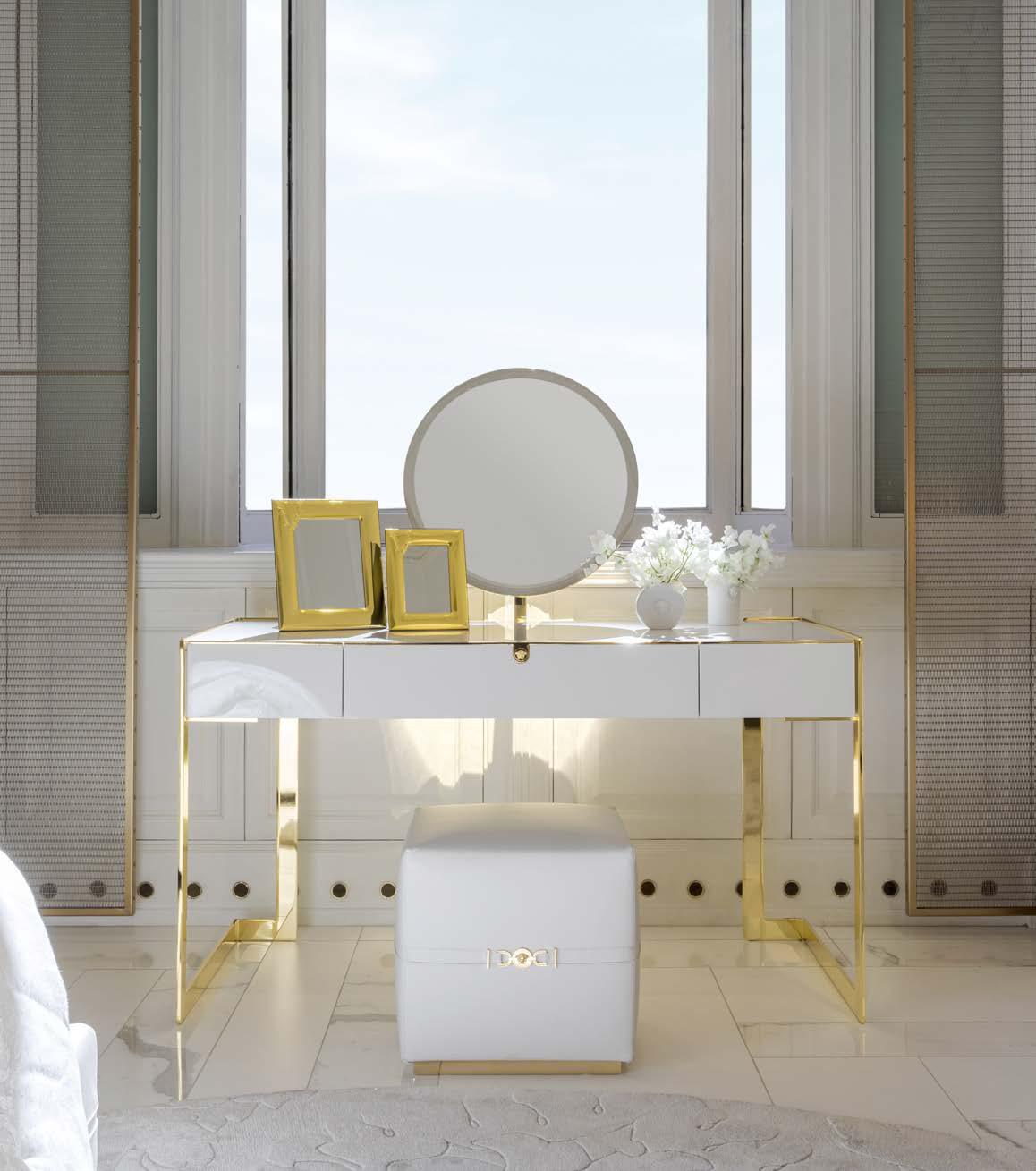 Versace Home Via Gesu Medusa lady desk