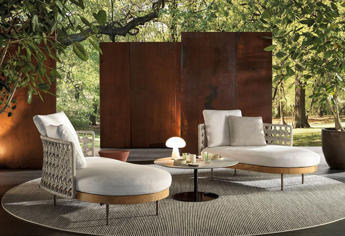 Minotti Torii Nest outdoor sofa