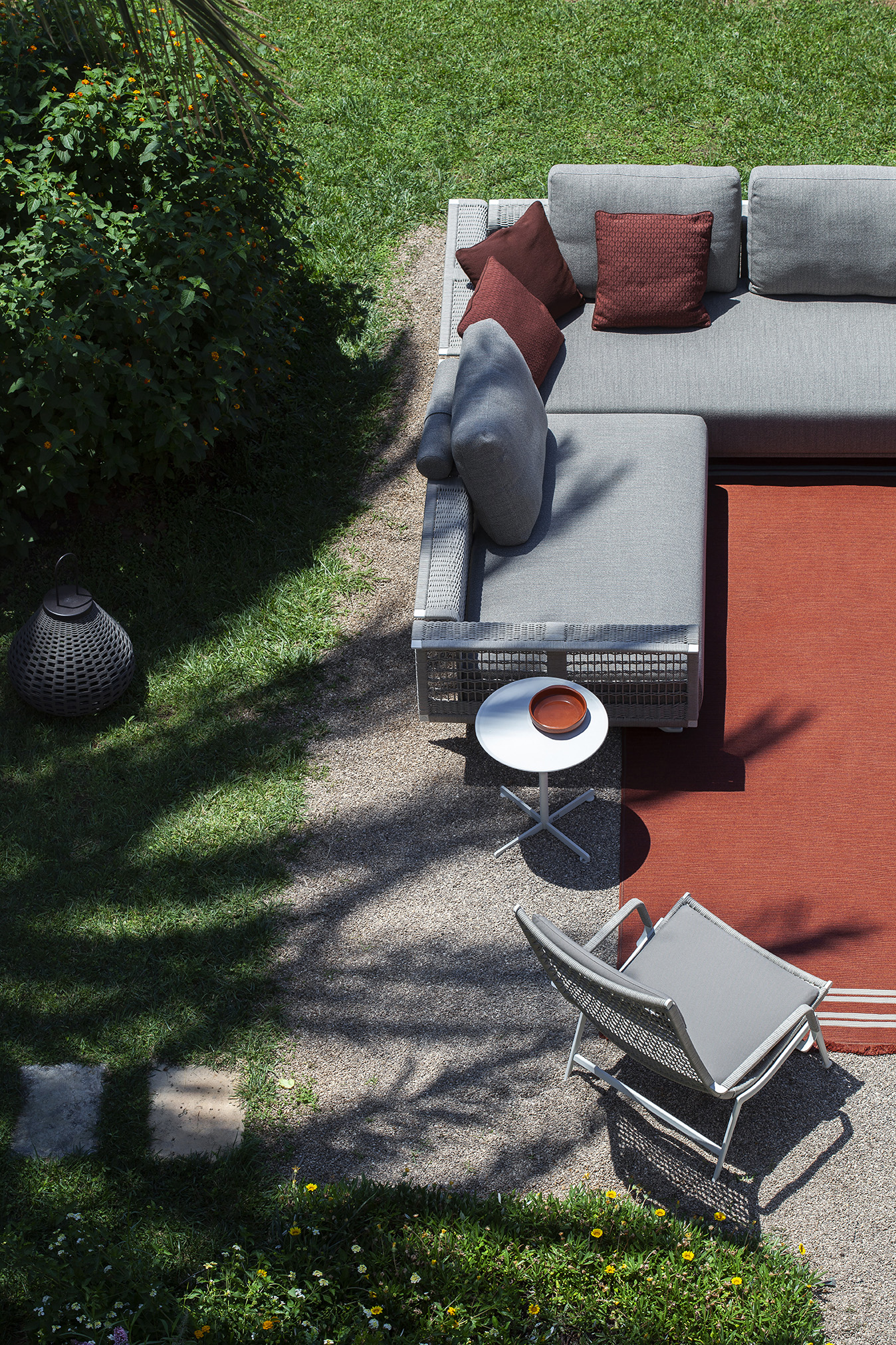 Bob Outdoor | Coffee table