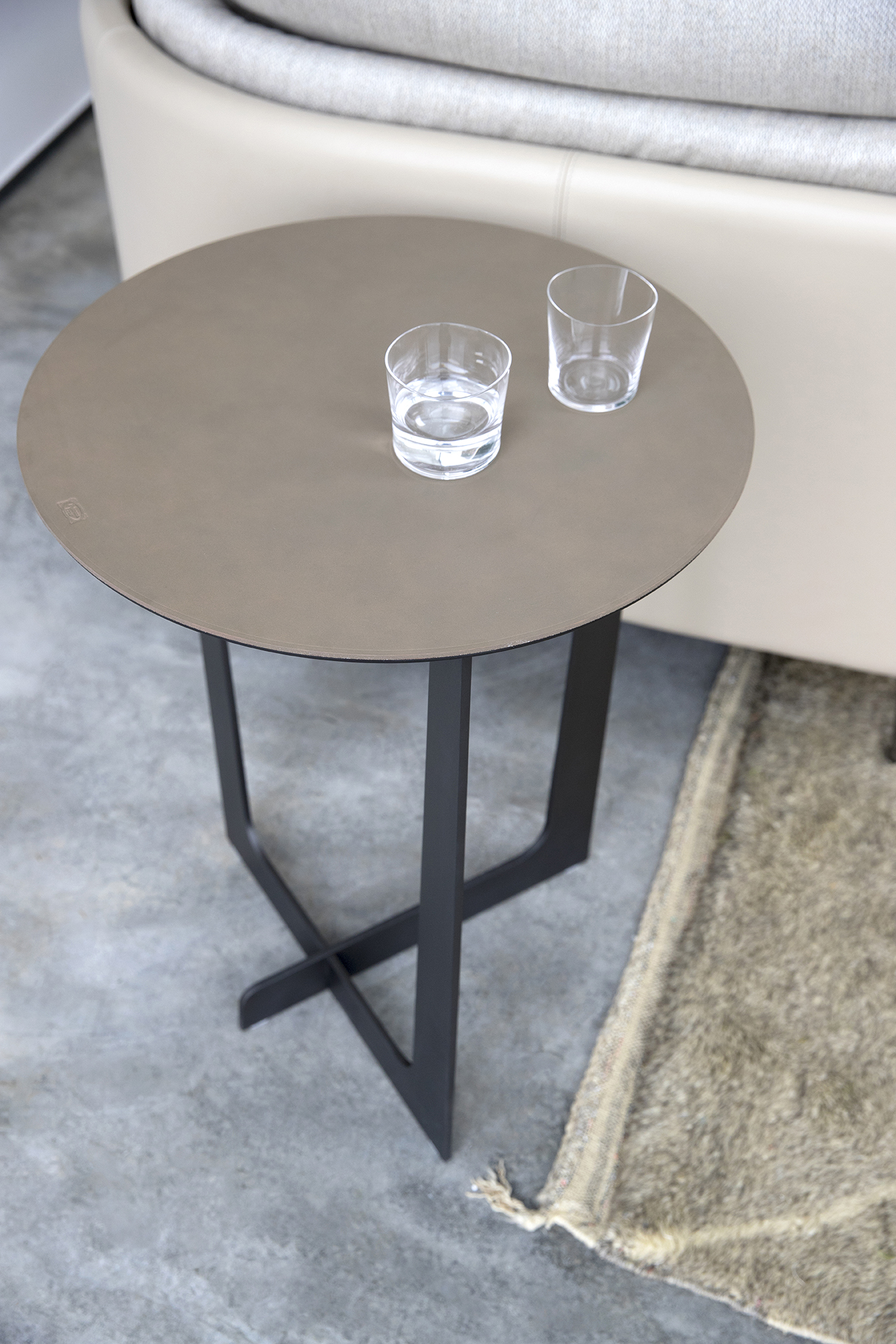 Ilary | Coffee table