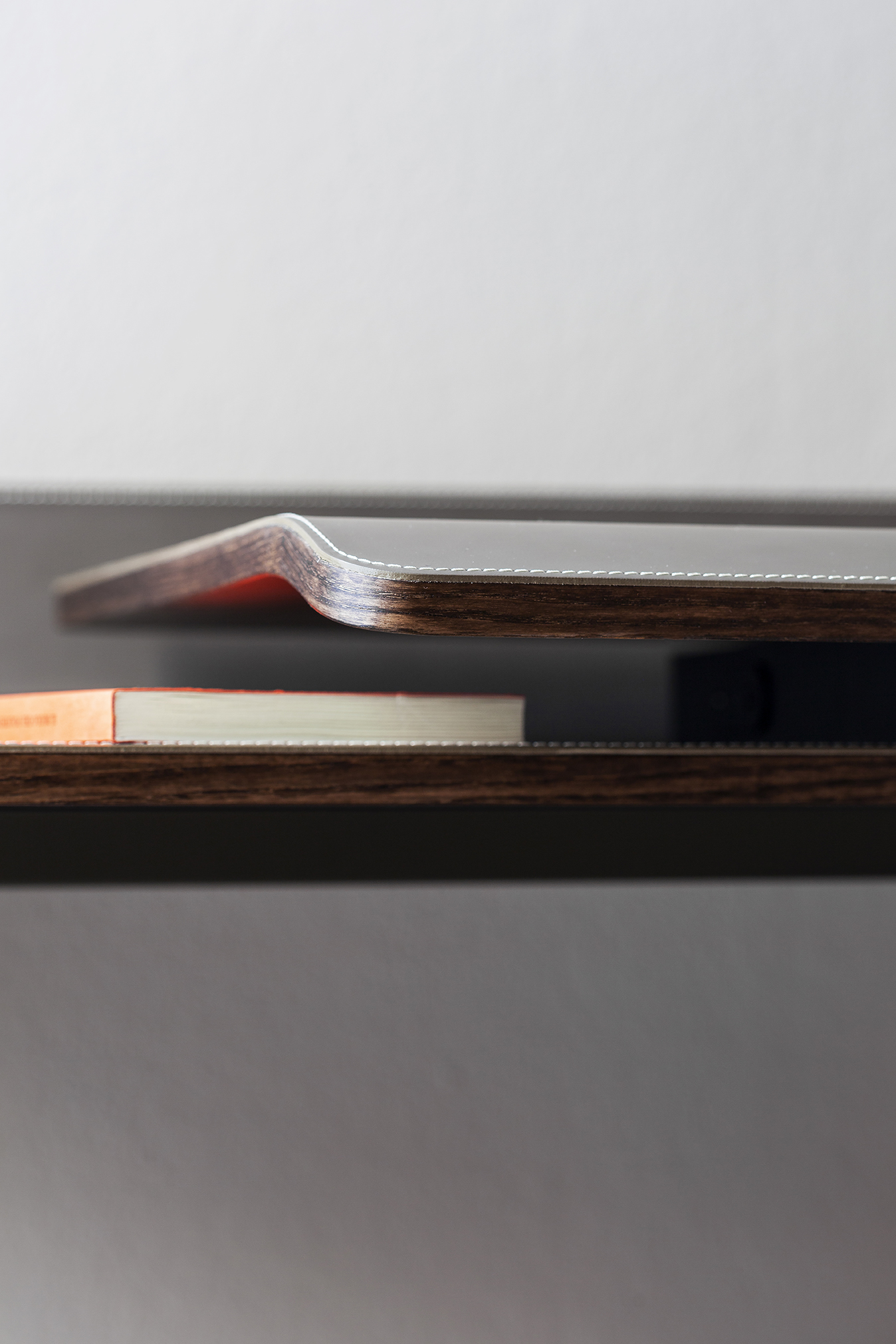 Iren | Freestanding desk