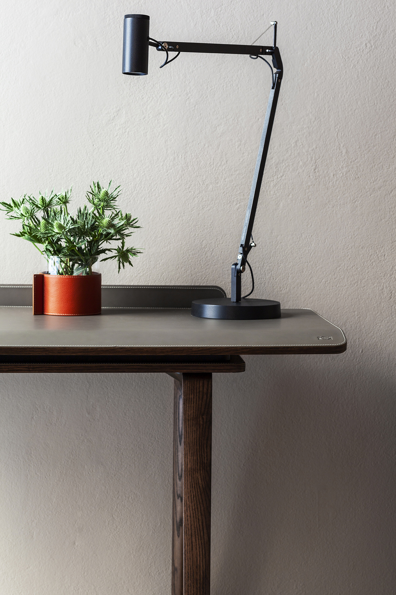 Iren | Freestanding desk