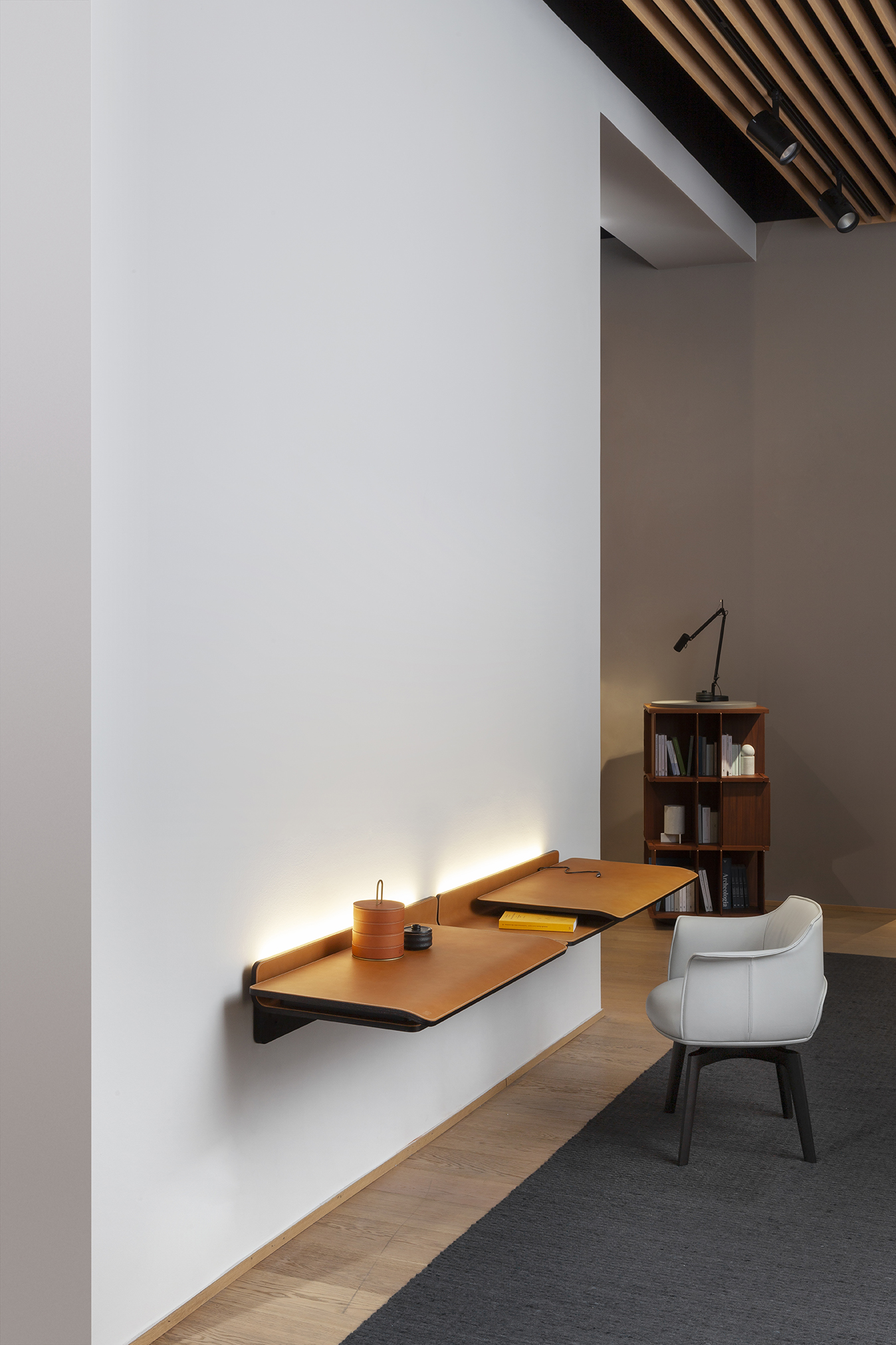 Iren | Wall desk