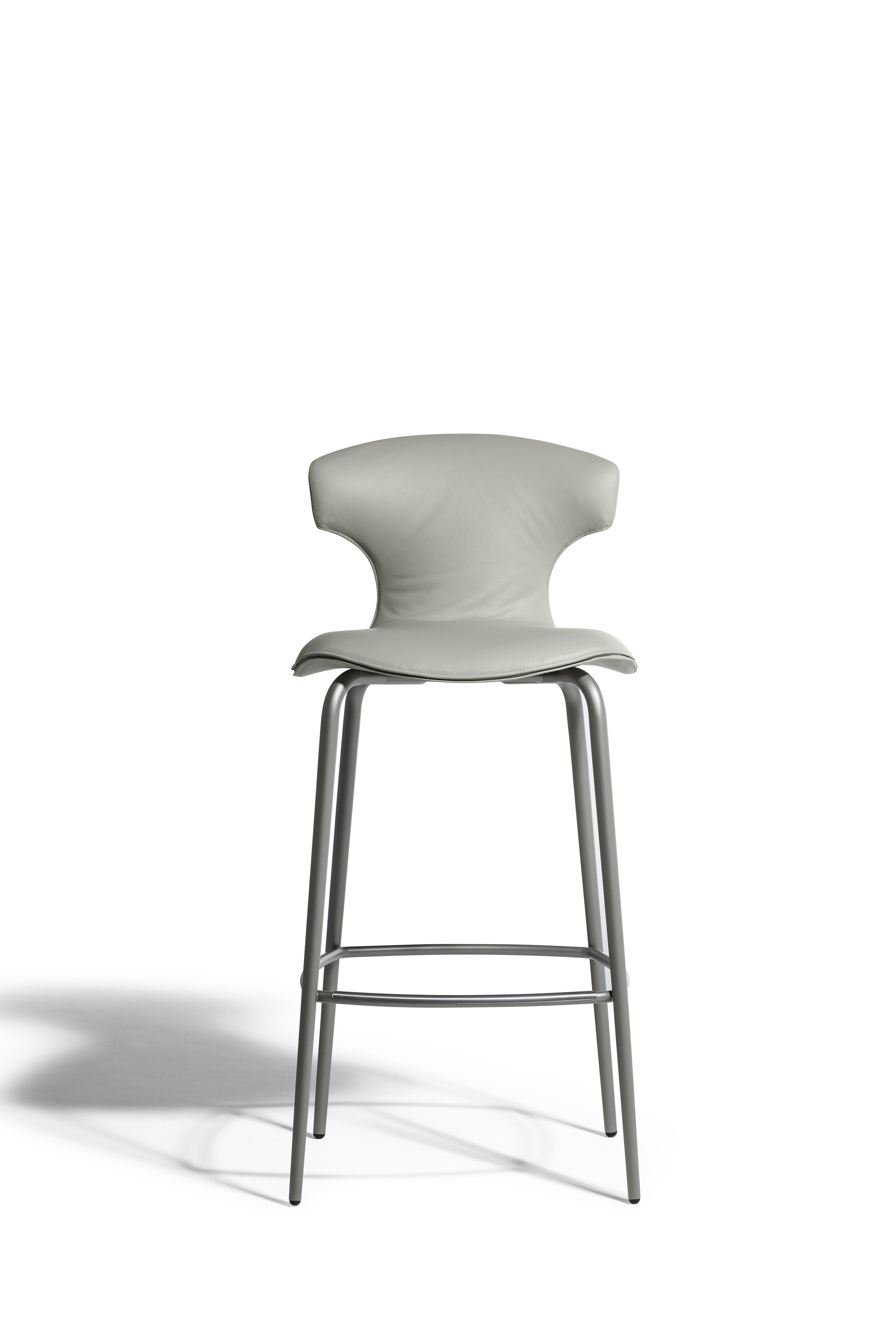 Montera Mas | Stool with metal base