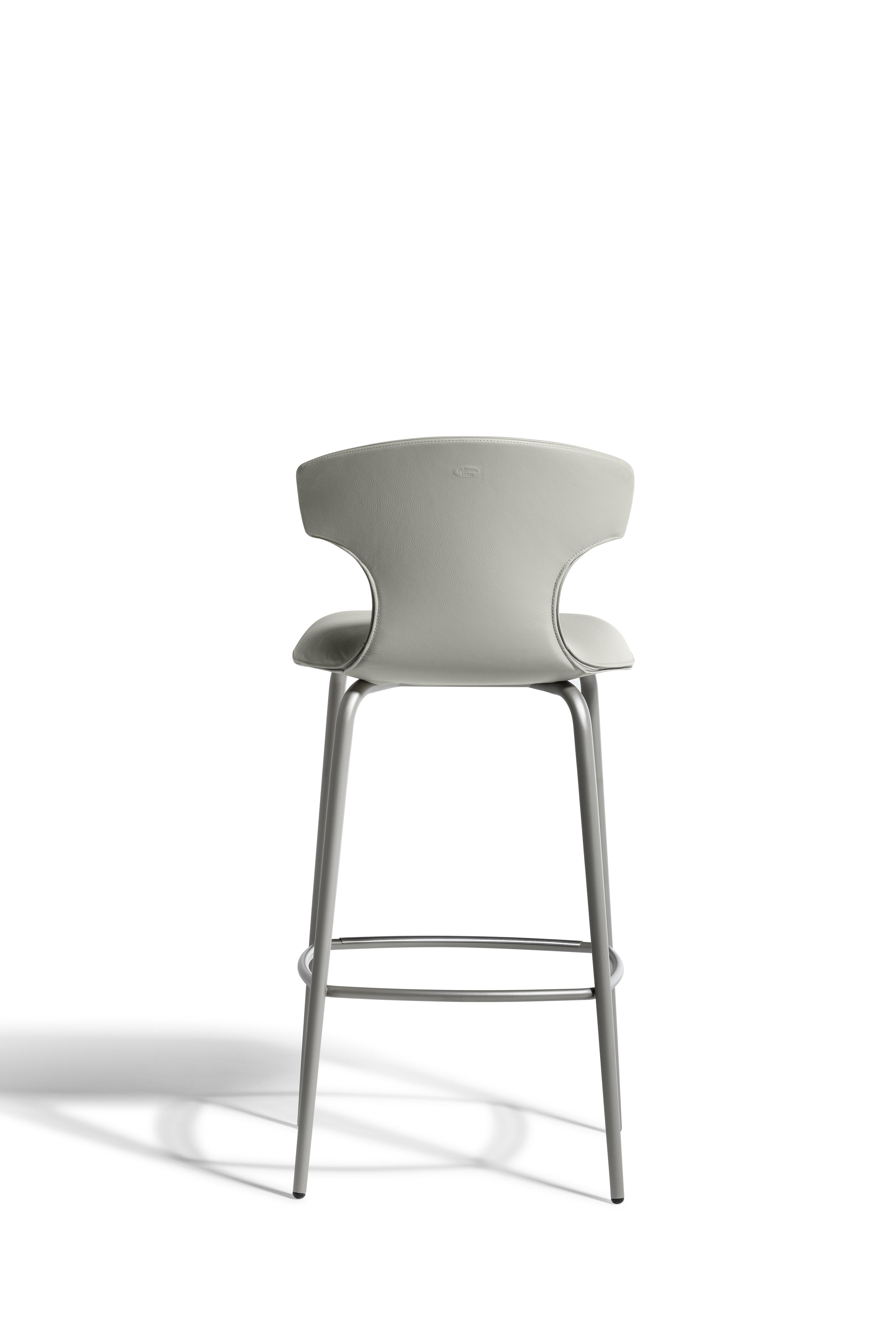 Montera Mas | Stool with metal base