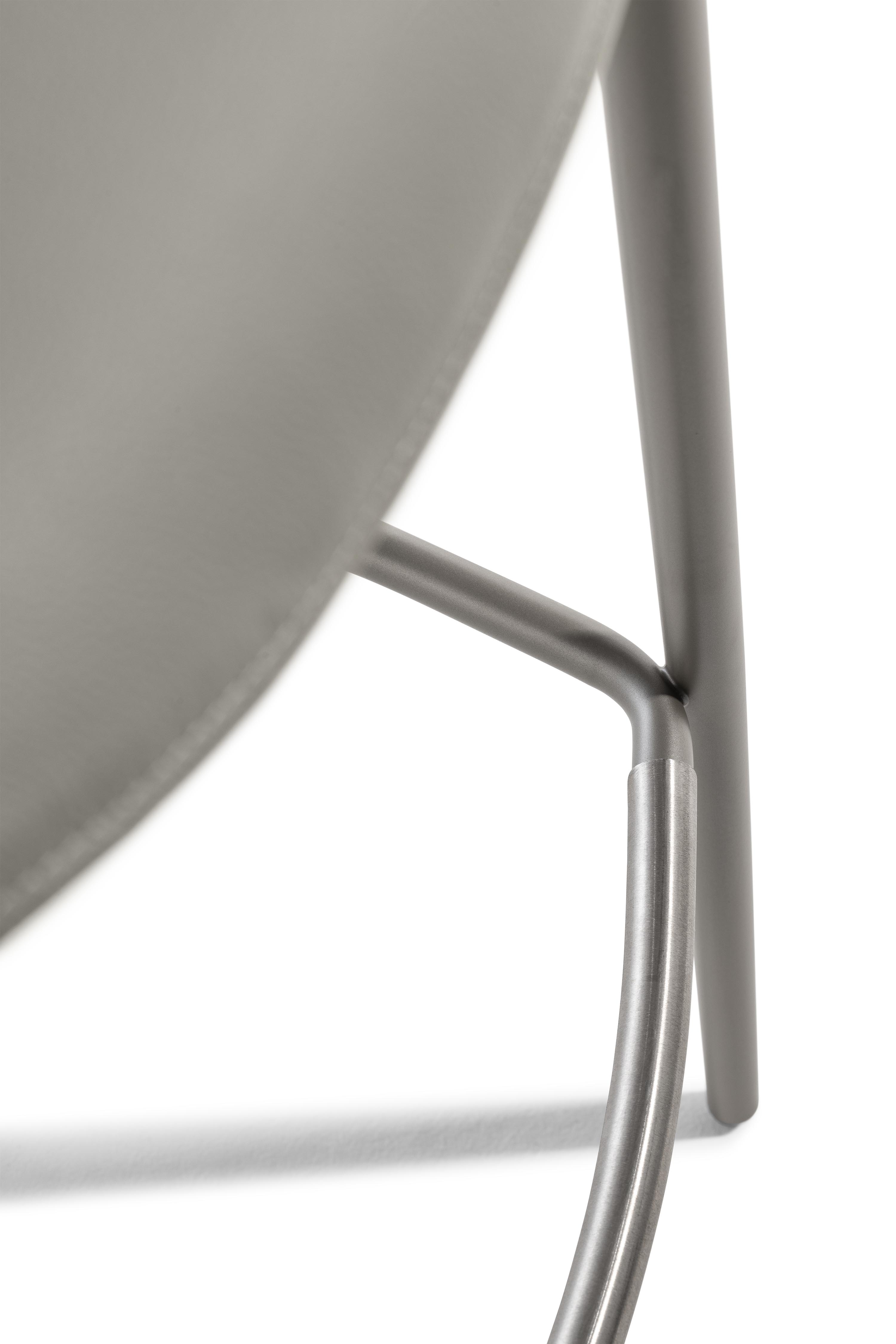 Montera Mas | Stool with metal base