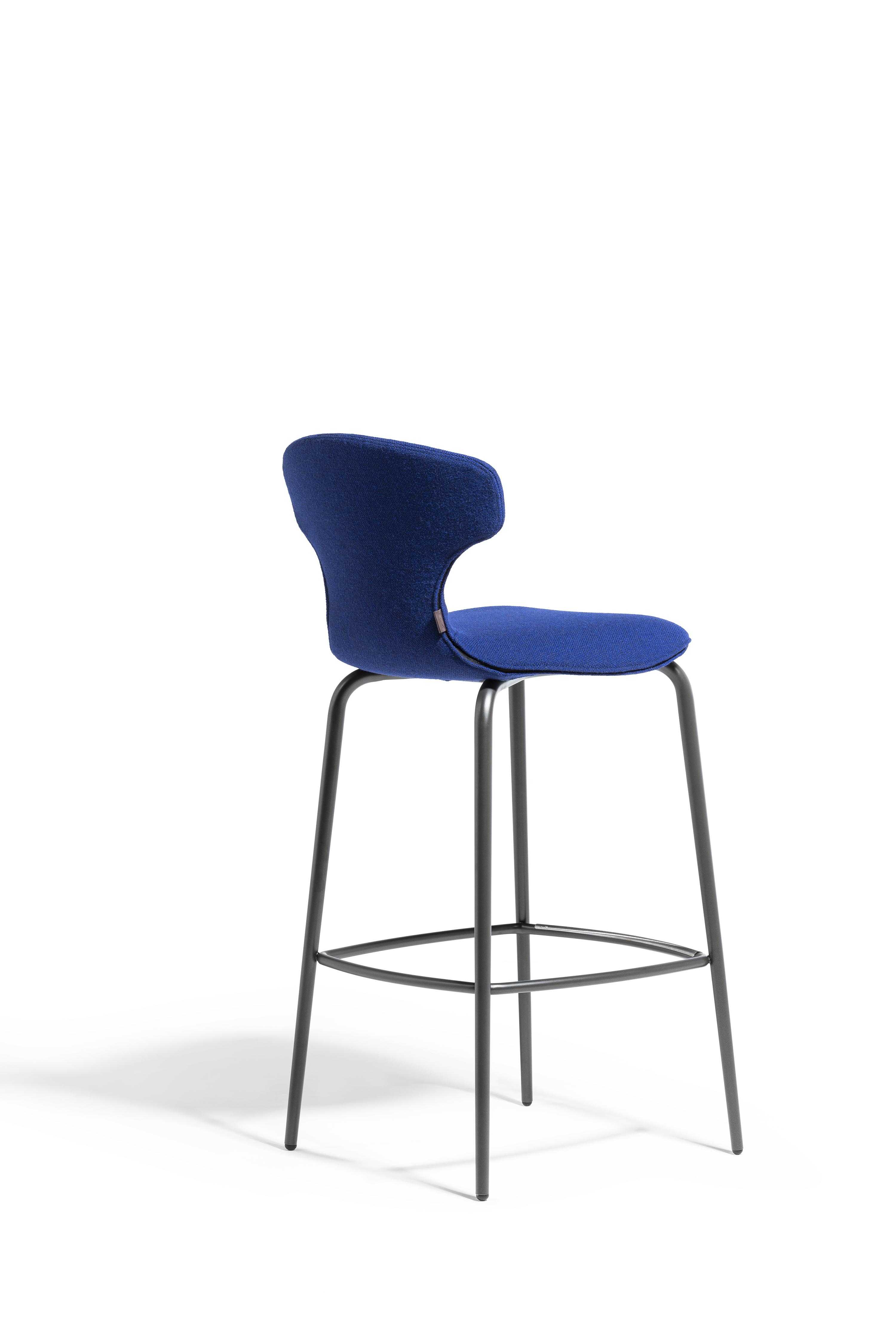 Montera Mas | Stool with metal base