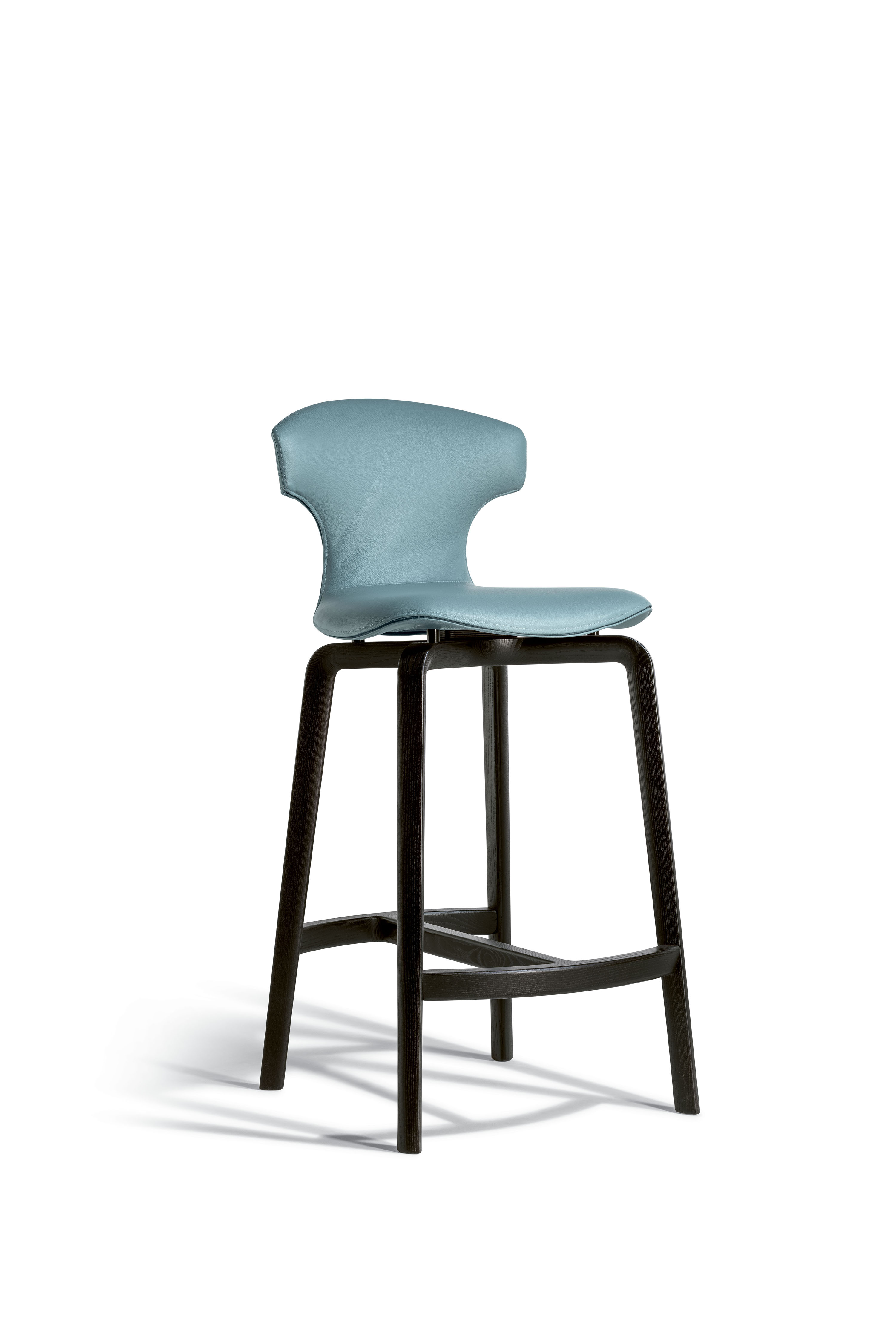 Montera Mas | Stool with wooden base