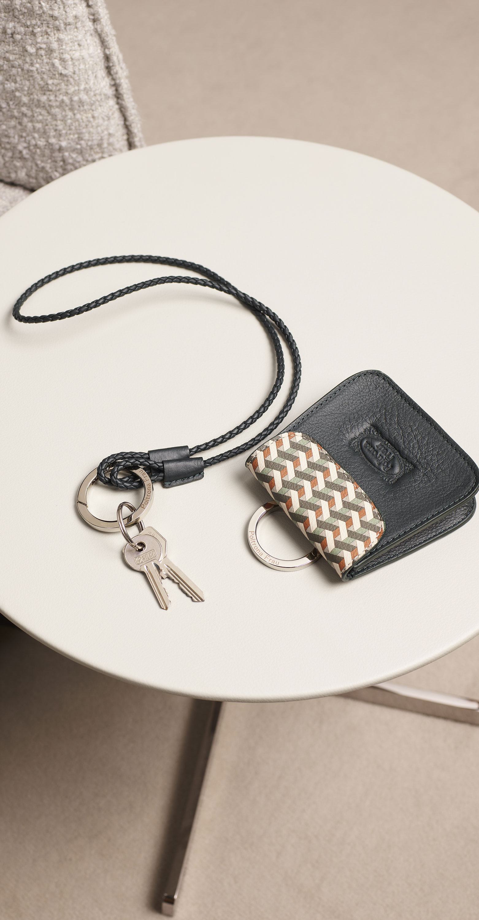 Pet collection | Keychain Scoubidou