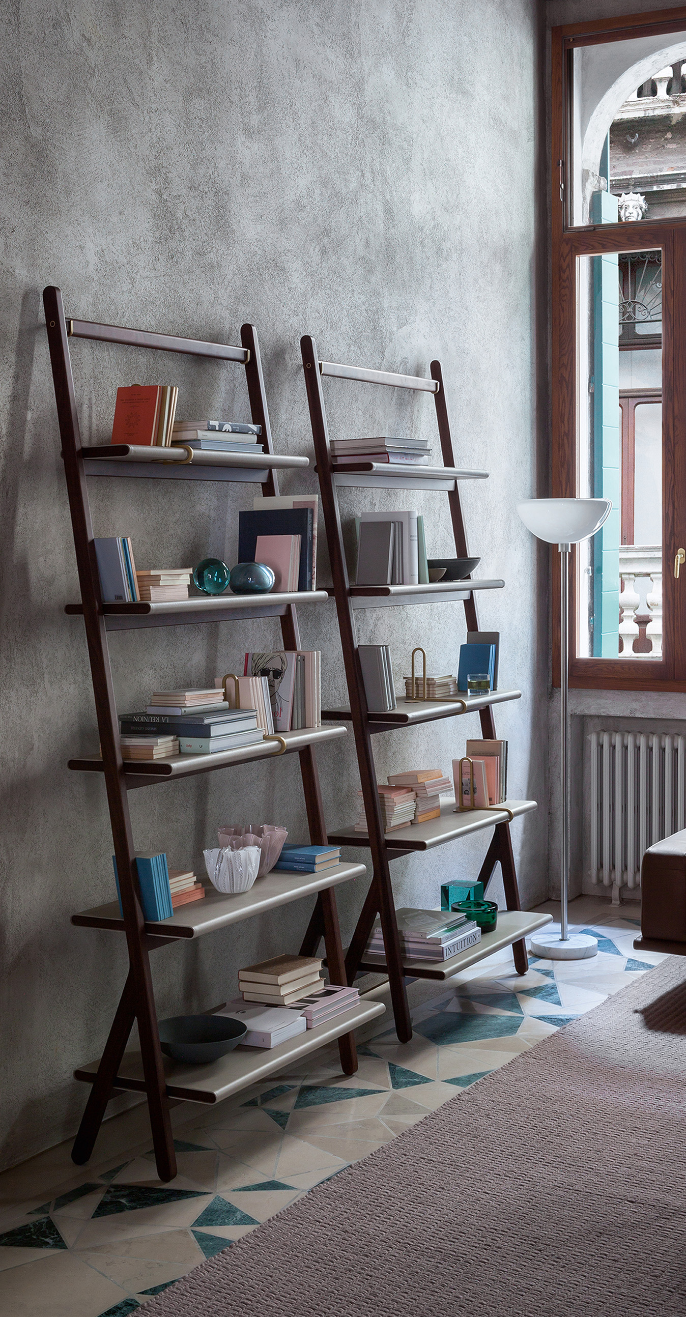 Ren | Bookcase