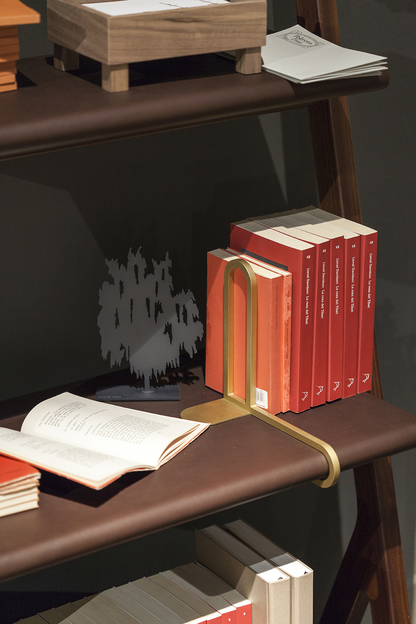 Ren | Bookcase