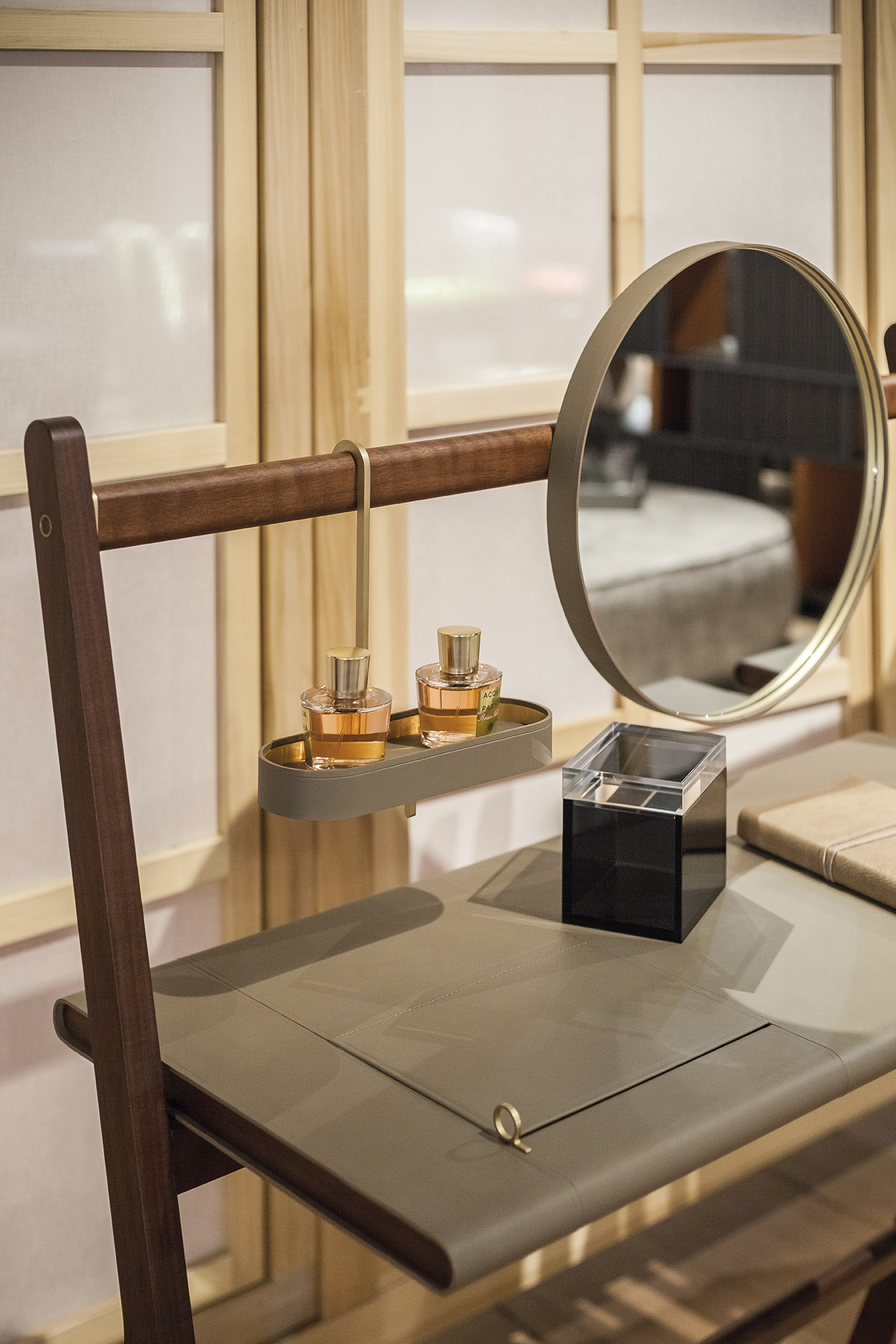 Ren | Dressing table