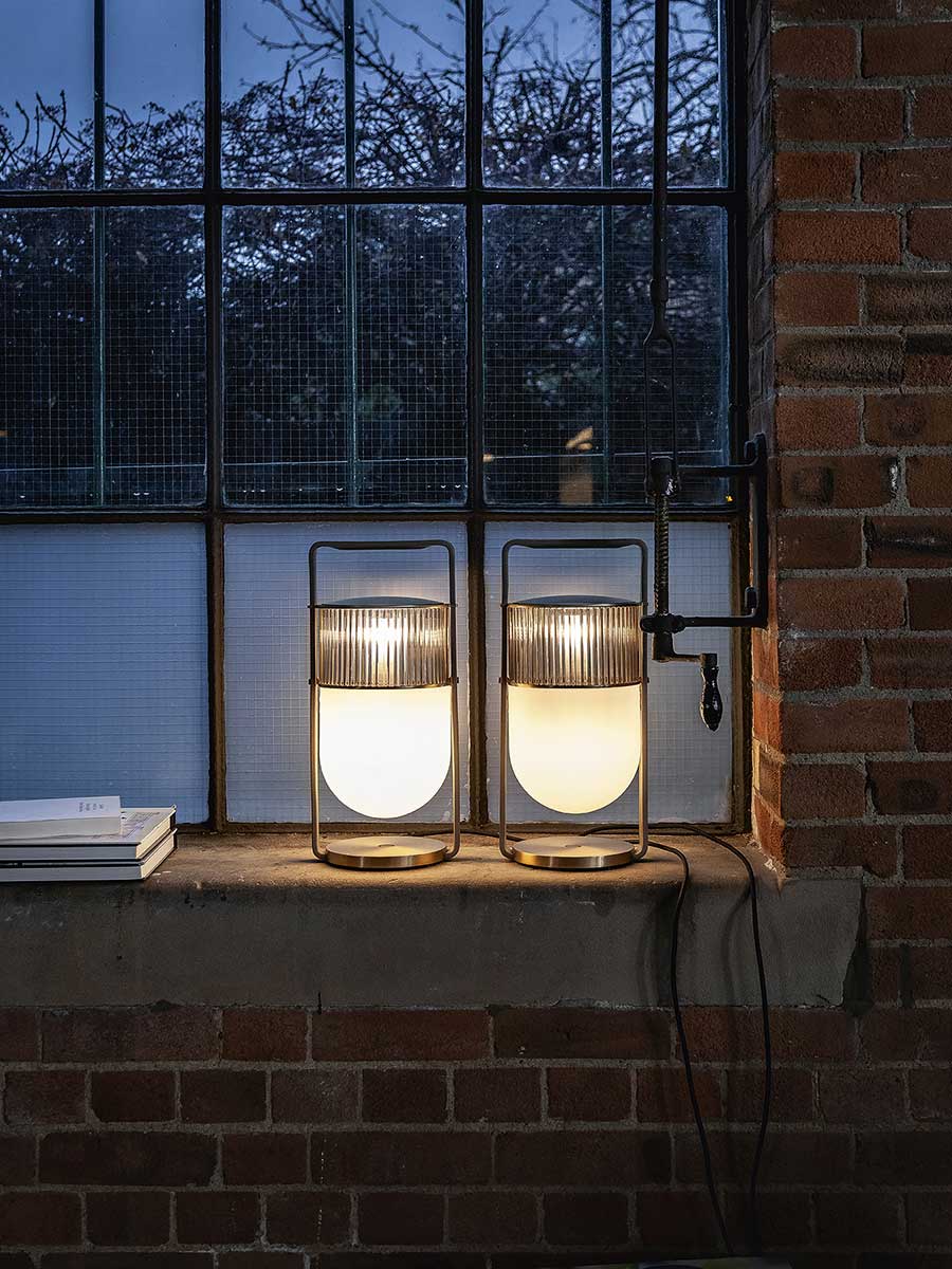 Xi | Table lamp