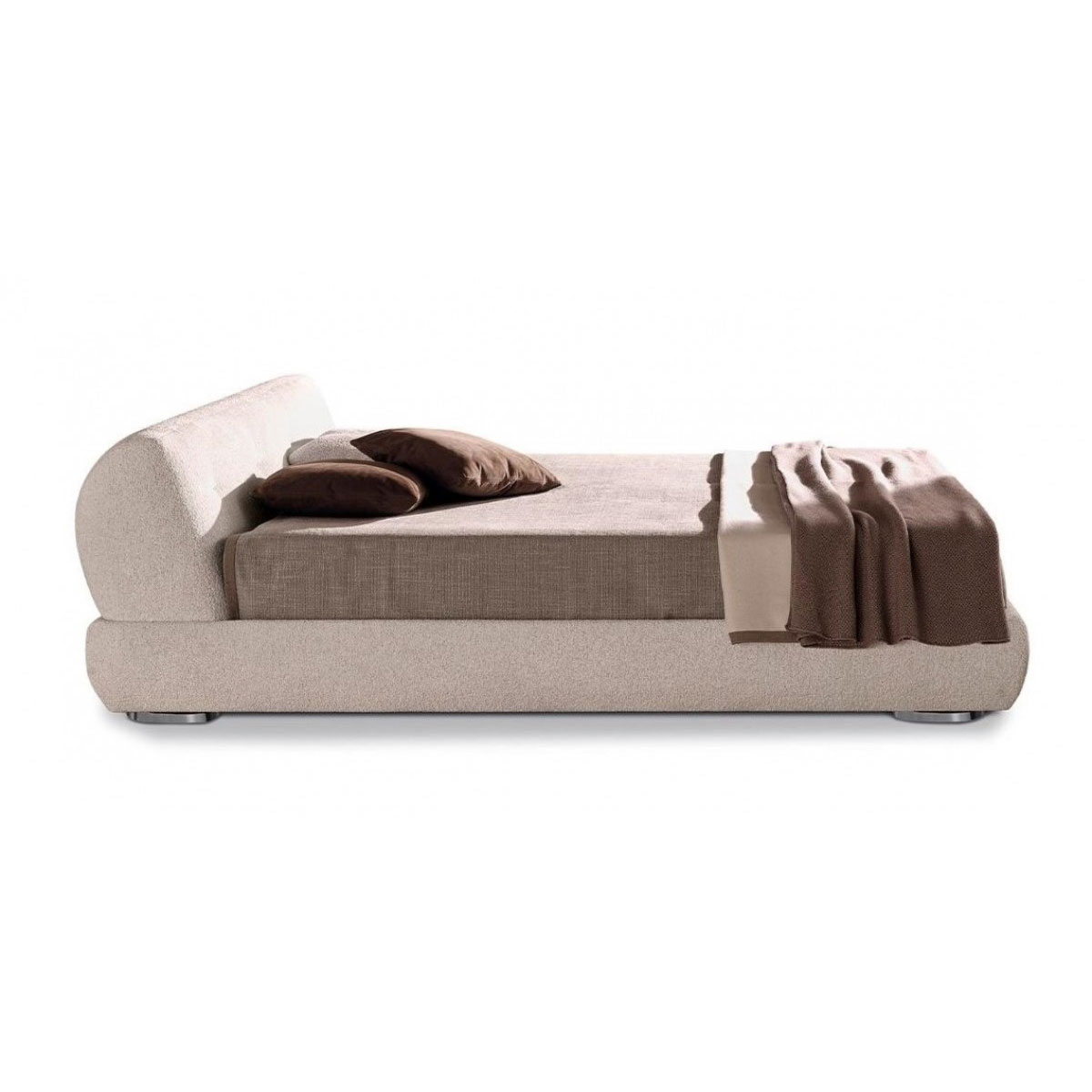 Minotti Supermoon bed