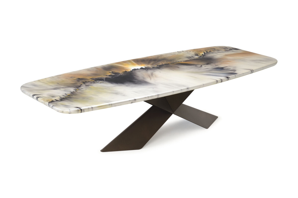 TYRON Signature - Tables