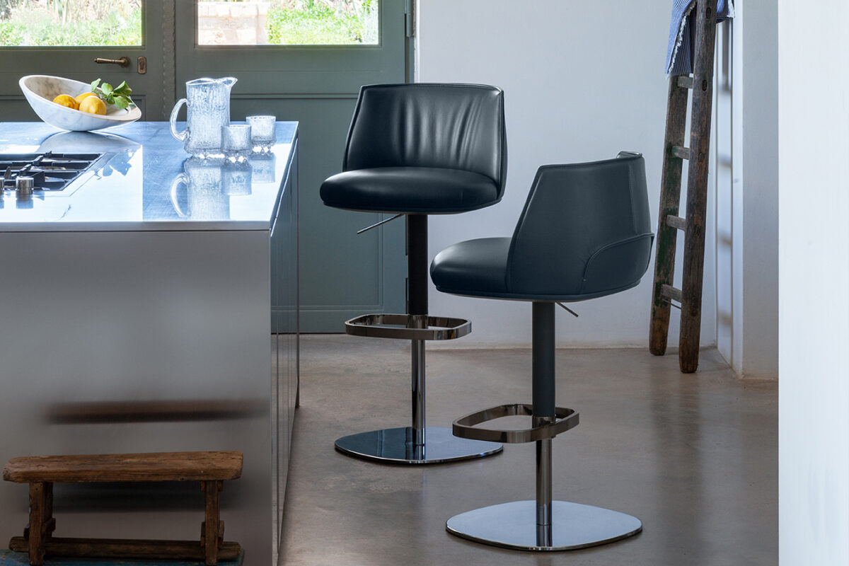 Archibald | Stool with steel base - Chairs