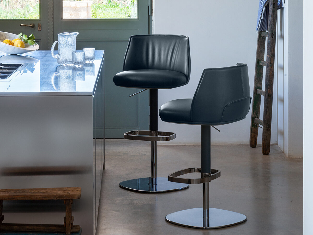 Archibald | Stool with steel base - Chairs