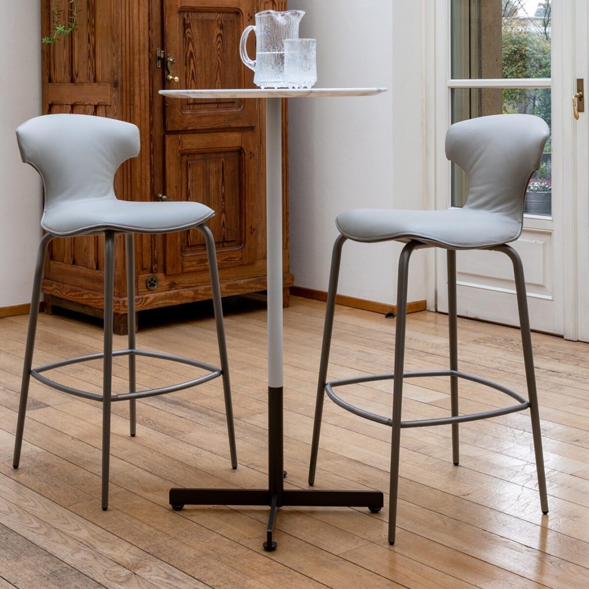 Montera Mas | Stool with metal base - Chairs